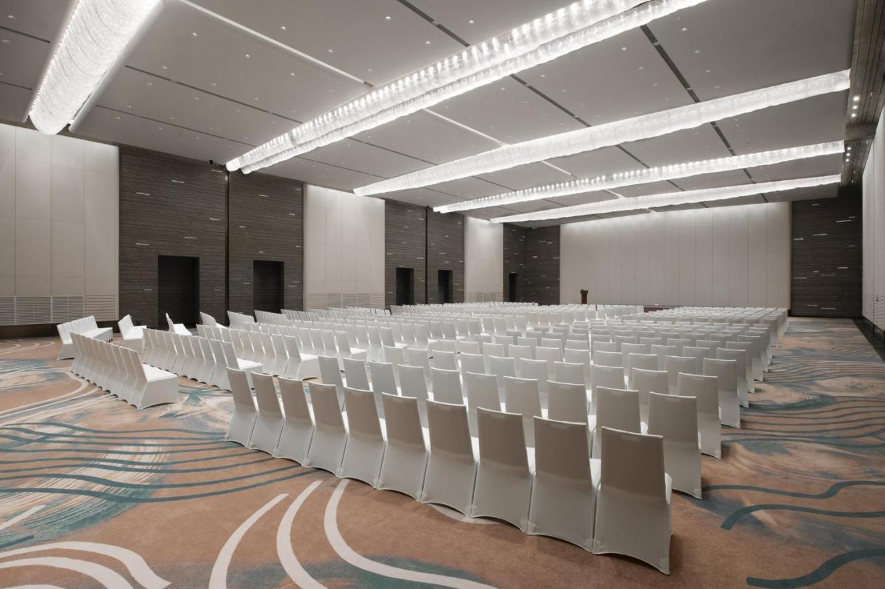 Crowne Plaza Wuhan Optics Valley By Ihg Exteriör bild