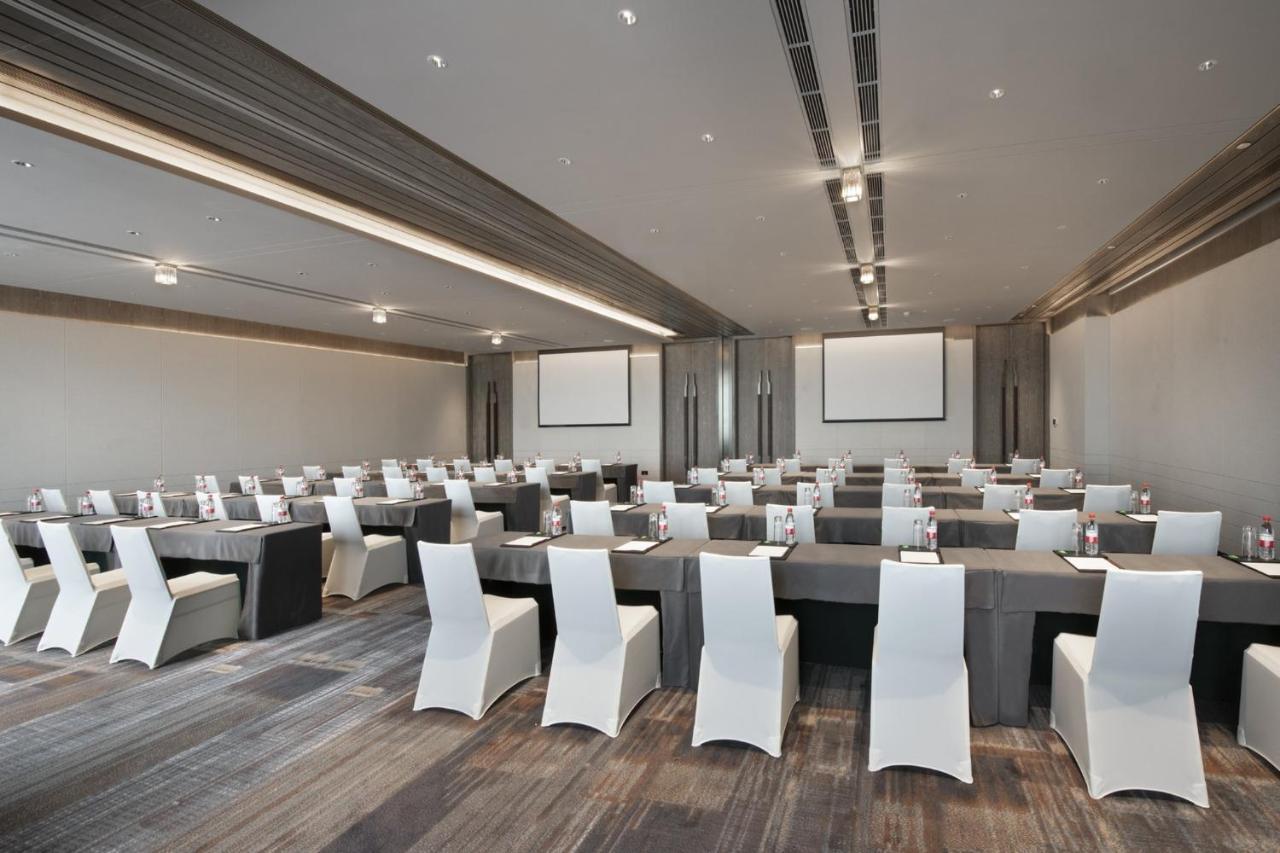 Crowne Plaza Wuhan Optics Valley By Ihg Exteriör bild
