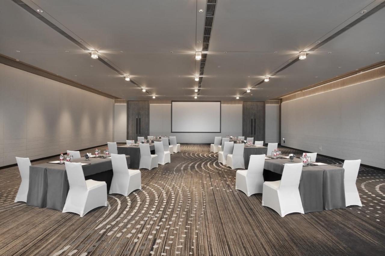 Crowne Plaza Wuhan Optics Valley By Ihg Exteriör bild